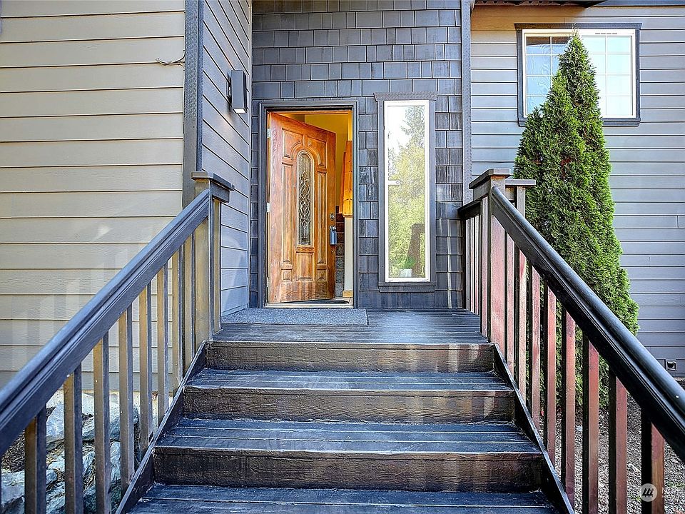 1st image of 322 S West Camano Drive