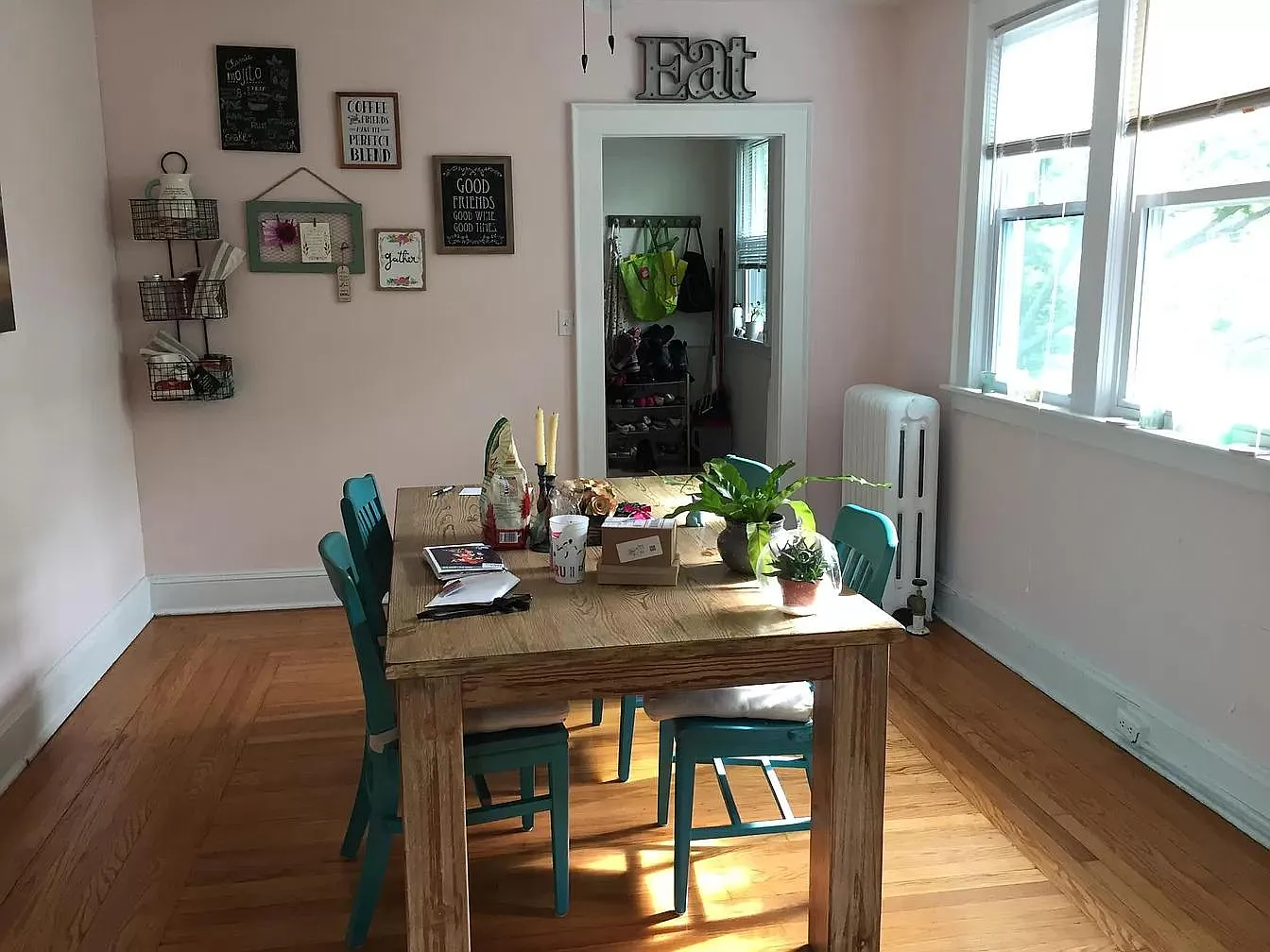 3 bed, 1362 sqft, $2,300 — Photo 3