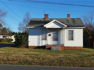 351 14th Ave NE, Hickory, NC 28601