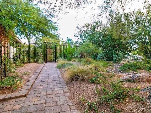 3rd image of 6071 Madre Mesa Dr