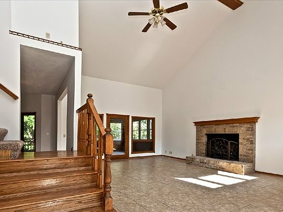 4th image of 11706 S 25th Avenue Cir