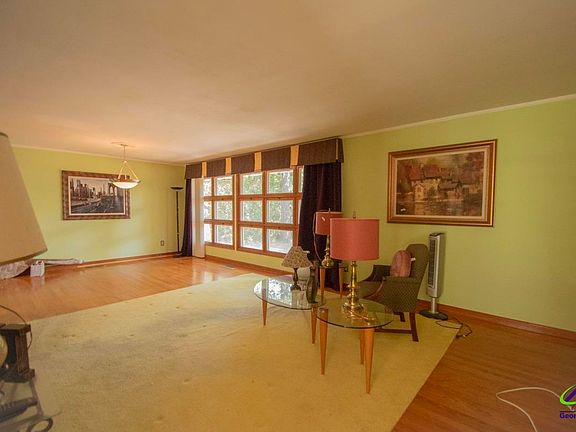 4th image of 316 Oakview Sq