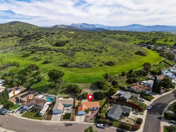 9909 Halberns Blvd, Santee, CA 92071