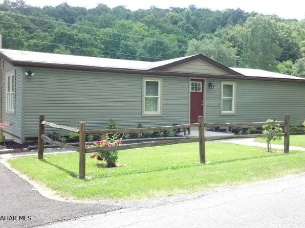 758 Smith Corner Rd, East Freedom, PA 16637