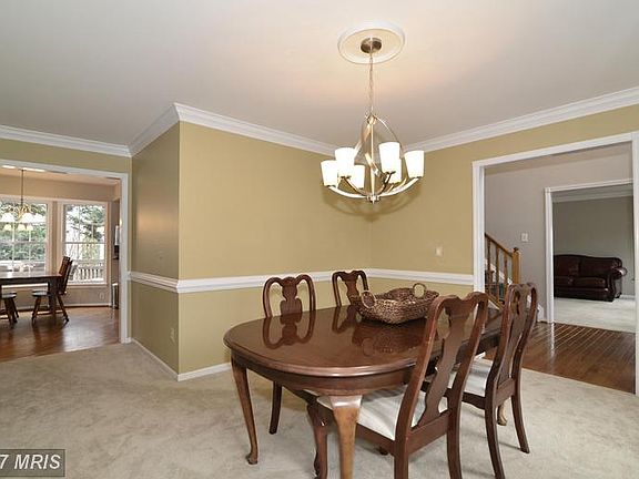 3rd image of 43908 Girdland Ct