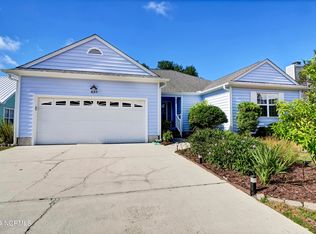 837 Settlers Ln, Kure Beach, NC 28449