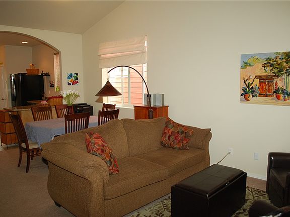 5th image of 19436 Willet Ln NE