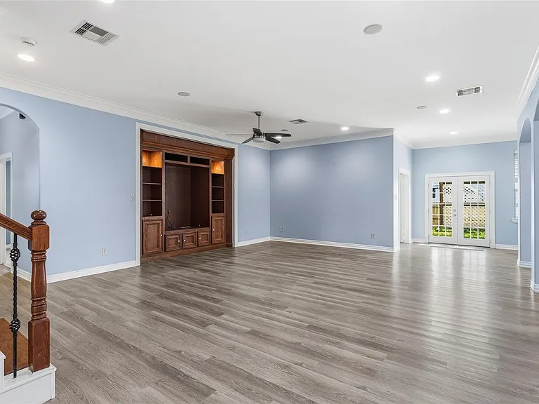 2535 Broadway St — Photo 7
