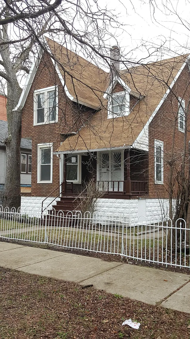 310 W 116th St photo 1