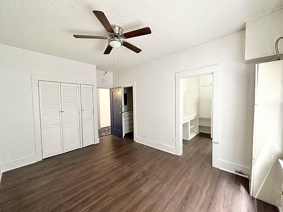 3rd image of 959 E Broadway APT 10