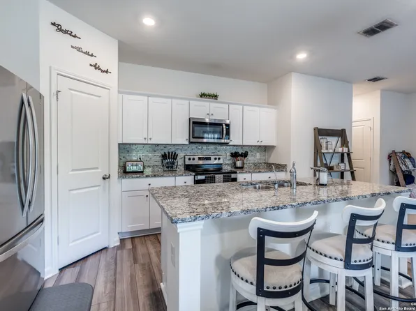 5628 Pearl Meadow, Converse, TX 78109