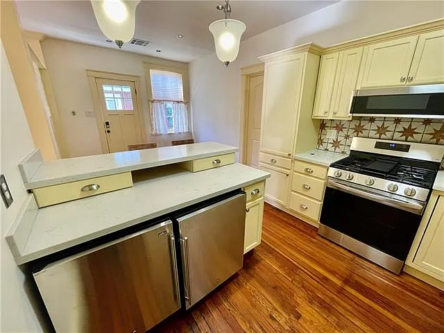 8014 Burthe St #B — Photo 13