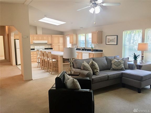4th image of 6902 87th St NW