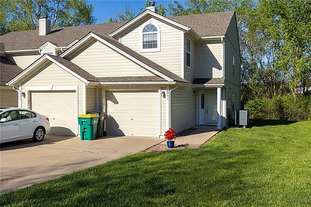 1st image of 6051 NE Moonstone Dr