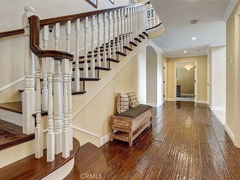 4751 Topeka Dr — Photo 28