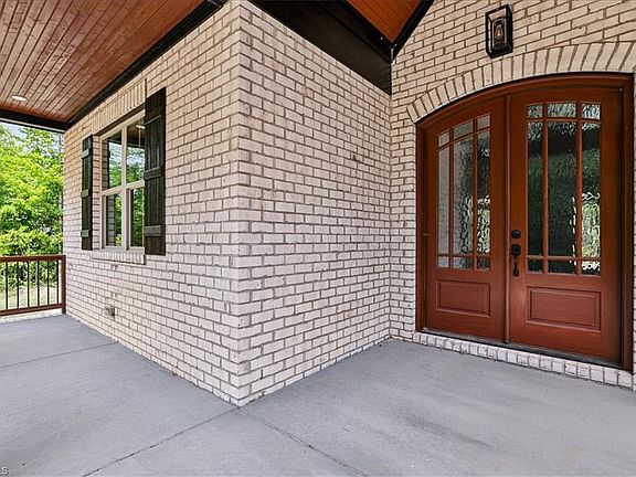 3rd image of 7676 Caber Rd