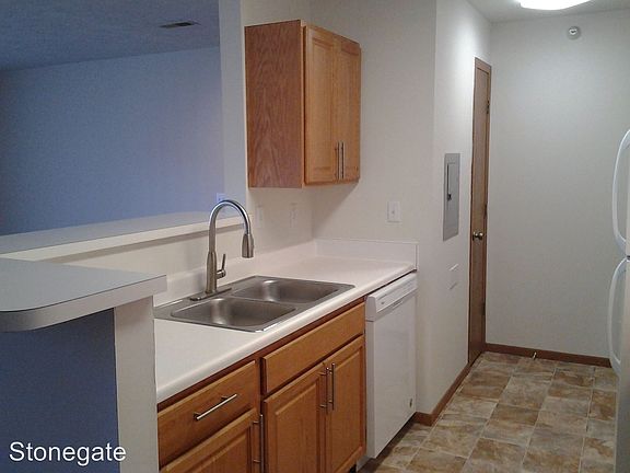 4th image of 12110 Stonegate Dr APT 201