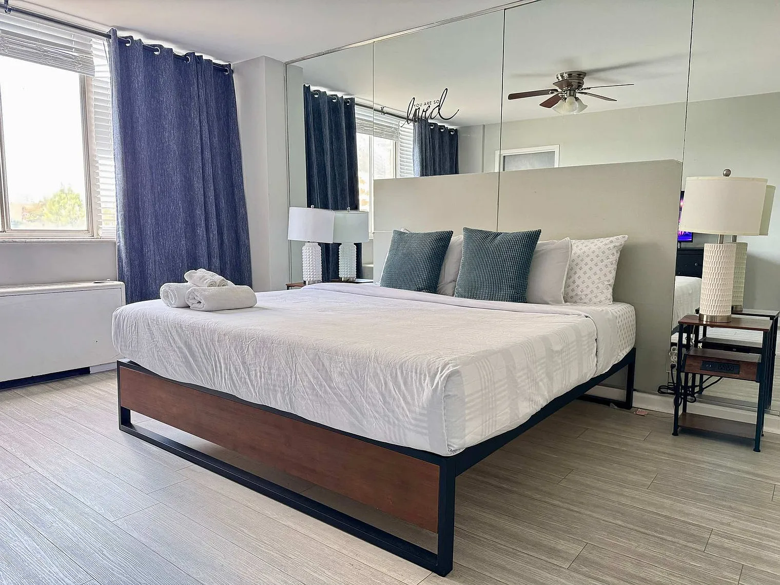 3 bed, 1.0 bath, 796 sqft, $2,784 — Photo 3