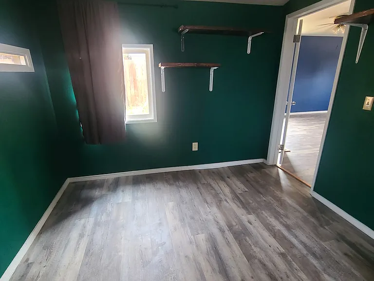 102 S Chestnut St — Photo 7
