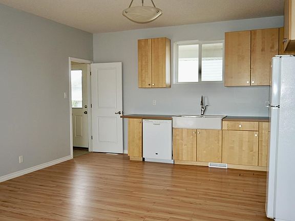 4th image of 5406 48th Ave