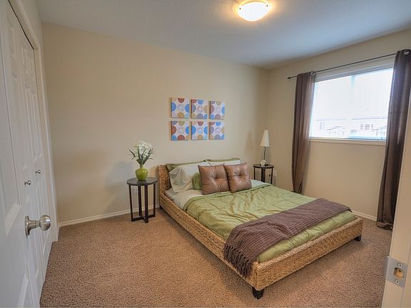 5Master Bedroom_05272016