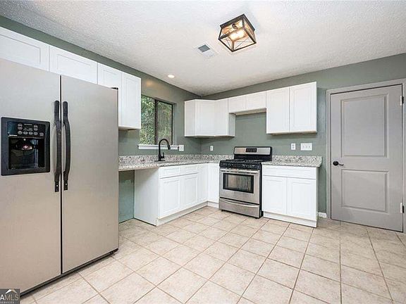 2nd image of 1650 Auden Ln