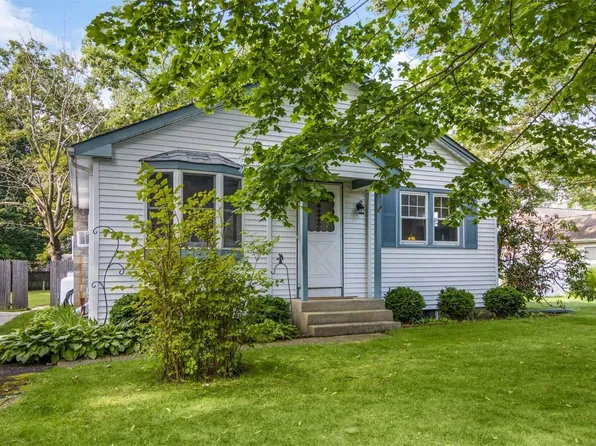 51 Peconic Street, Selden, NY 11784