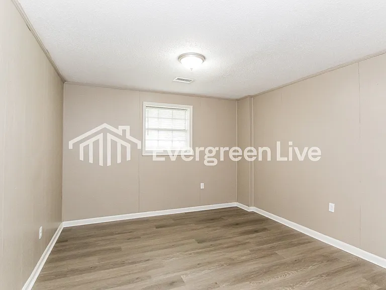3016 Kathy Ln — Photo 12