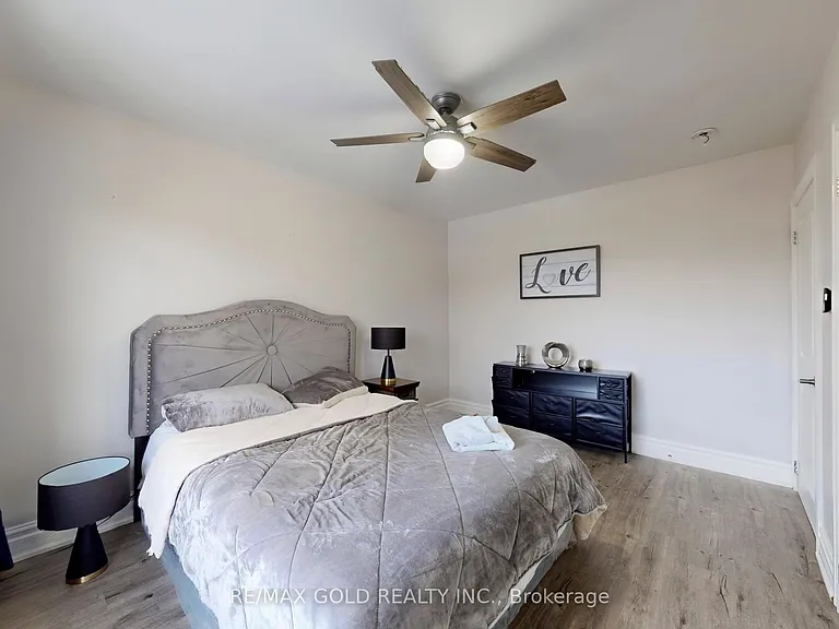 189 Kingsview Blvd — Photo 23