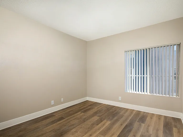 Canyon Crest — Photo 16