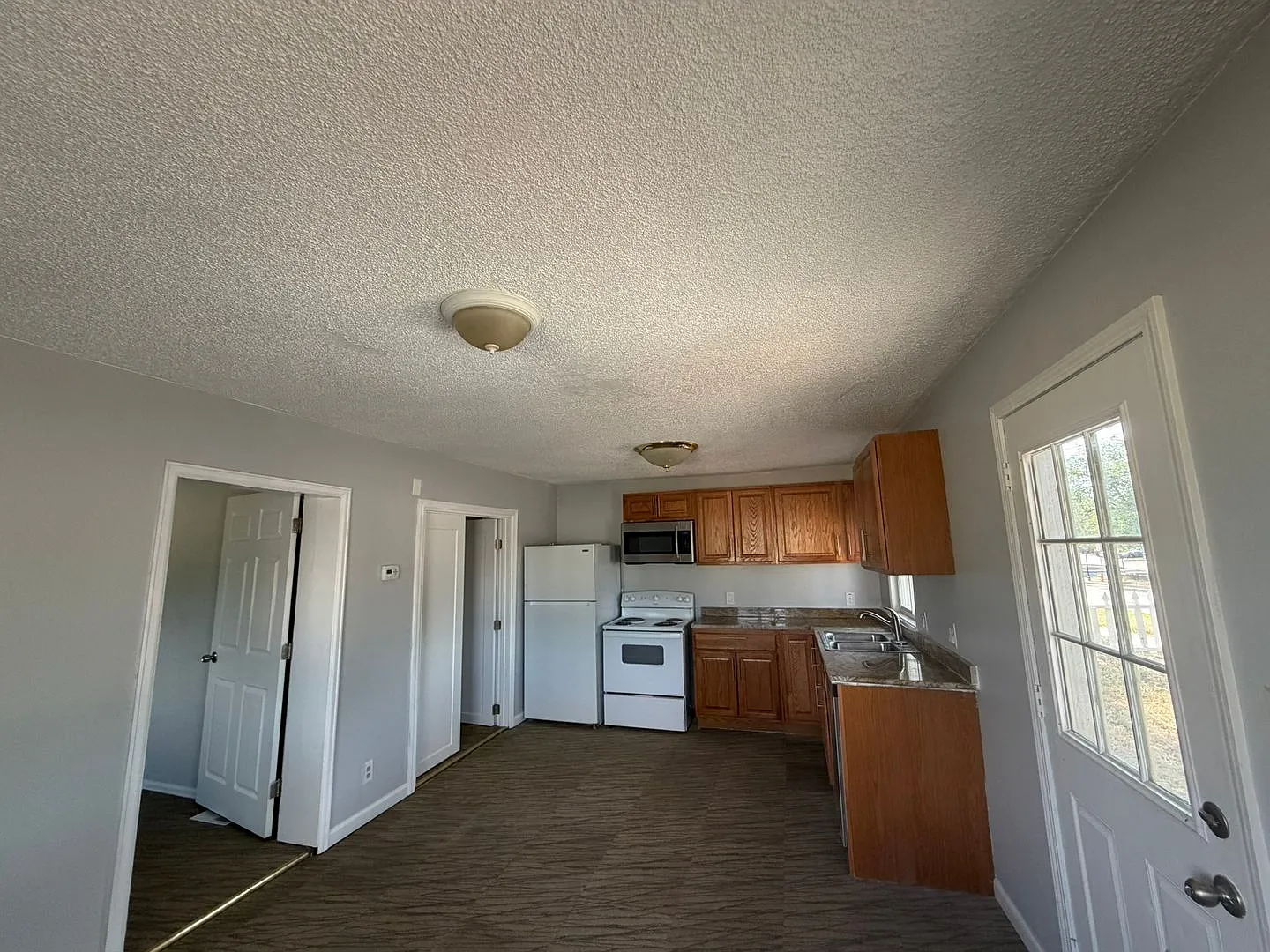 Great Home In Downtown Fountain! — Photo 2