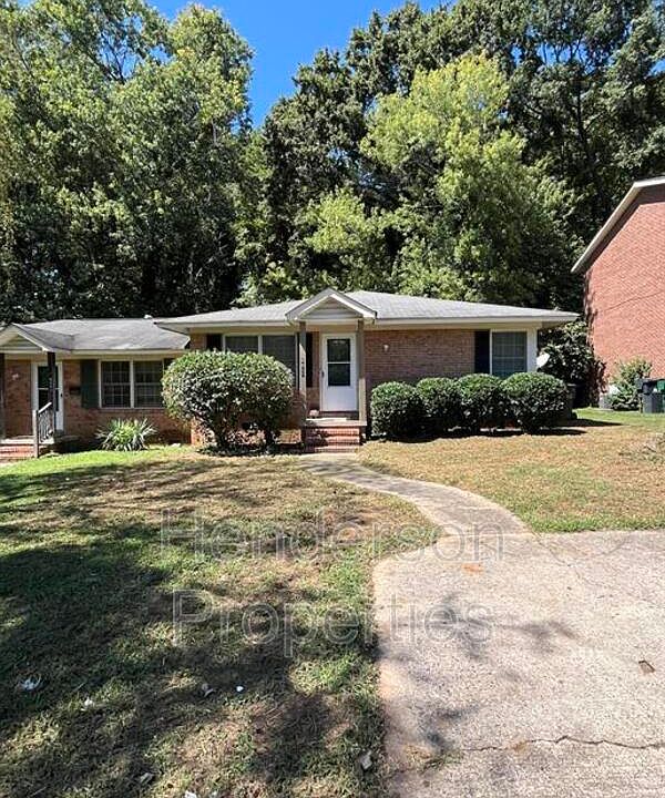 1st image of 4811 Malibu Dr