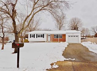 380 Suburban Dr, Toms River, NJ