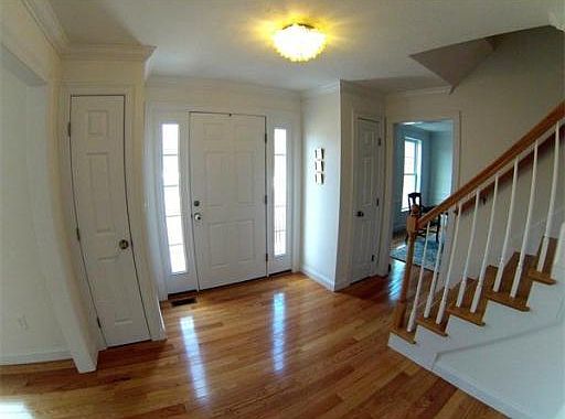 4th image of 19 Nina Ln