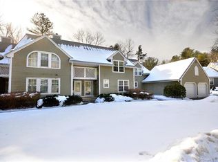 6 Chatsworth Rd #6, Granby, CT 06035