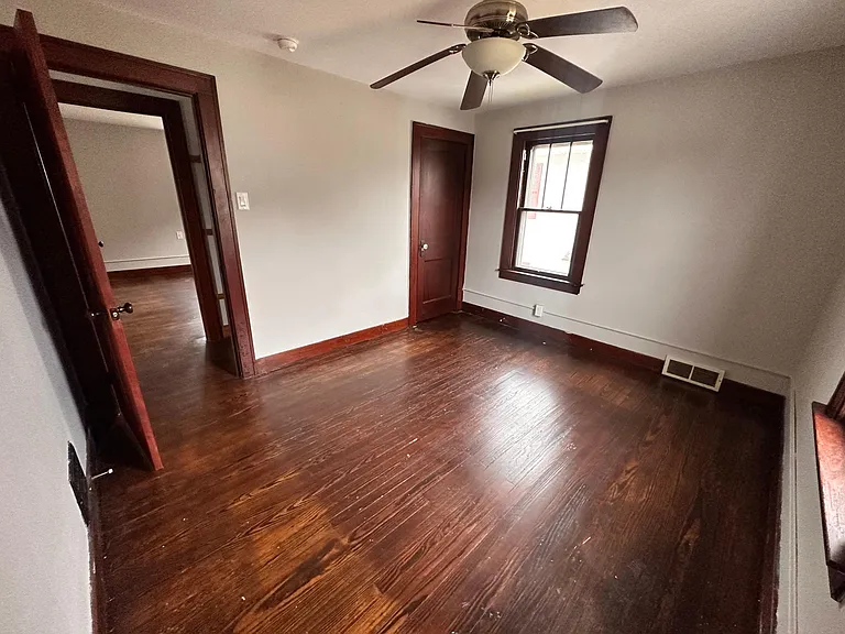 1243 School St — Photo 13
