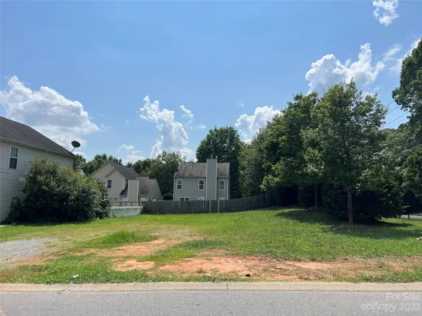 2608 Reid Park Ln, Charlotte, NC 28208