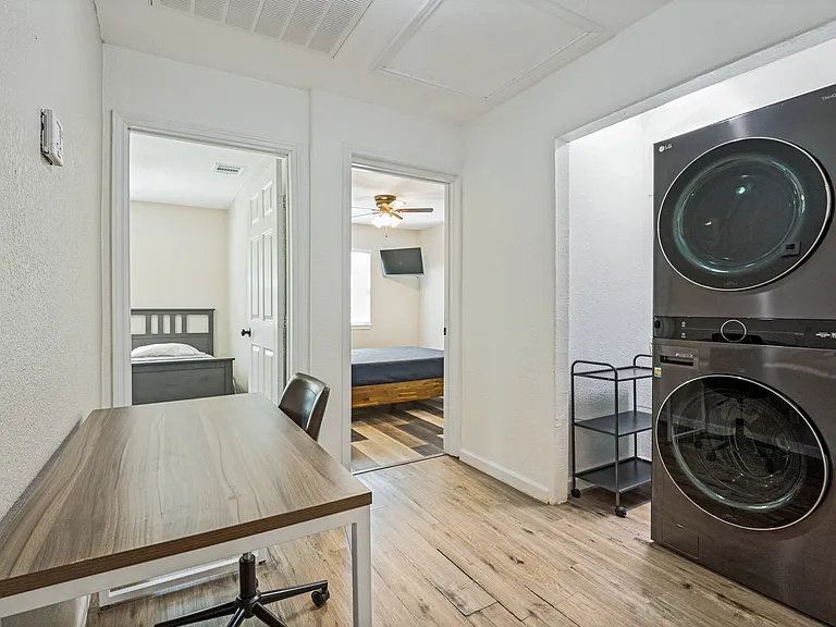 2214 Pine St — Photo 11