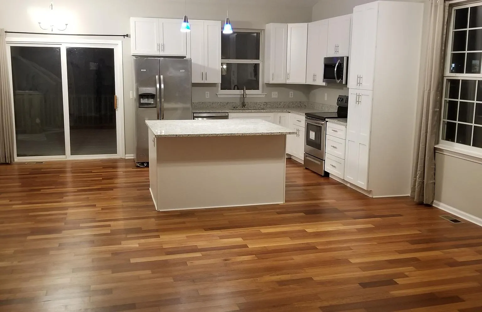 7574 Carlton Dr — Photo 2