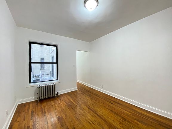 4th image of 31-11 32nd St #4
