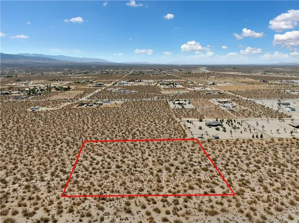 2 Wintergreen Rd, Pinon Hills, CA 92372