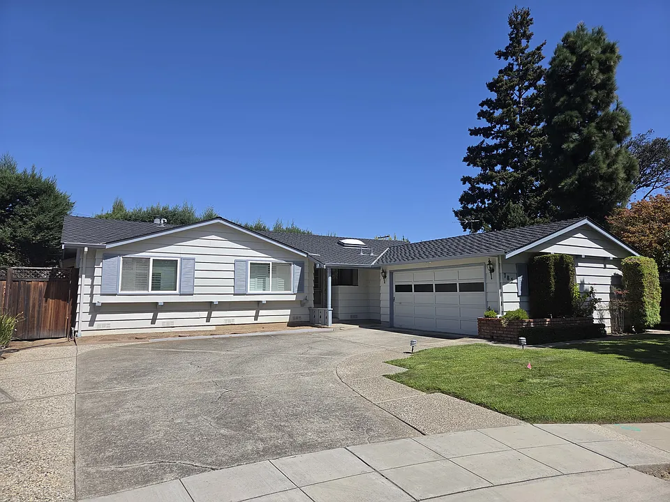 785 Cathedral Dr