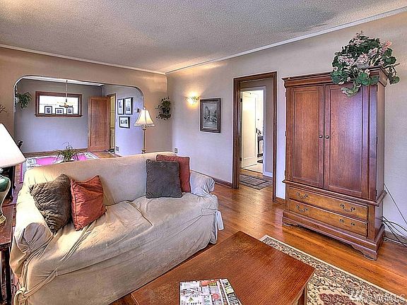 4th image of 3834 N 8th St