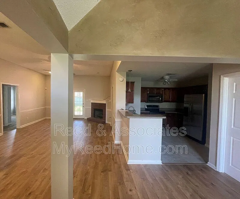 3 bed, 2.0 bath, 1539 sqft, $1,550 — Photo 4