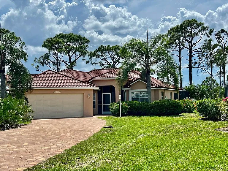4005 Big Pass Ln — Photo 1