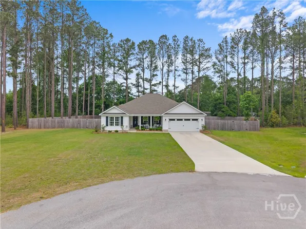343 Tallulah Bend, Ellabell, GA 31308