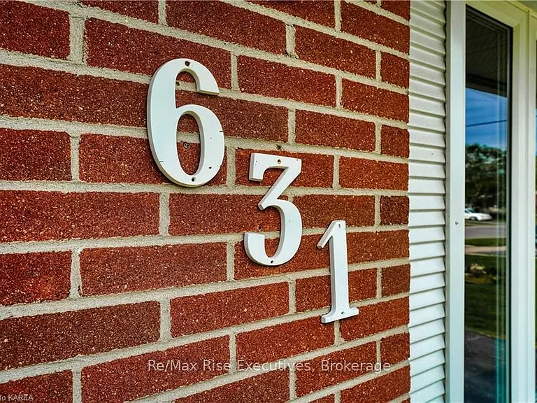 631 Aylmer Cres #1 — Photo 2