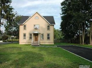 337 Gillette Ave, Bayport, NY 11705