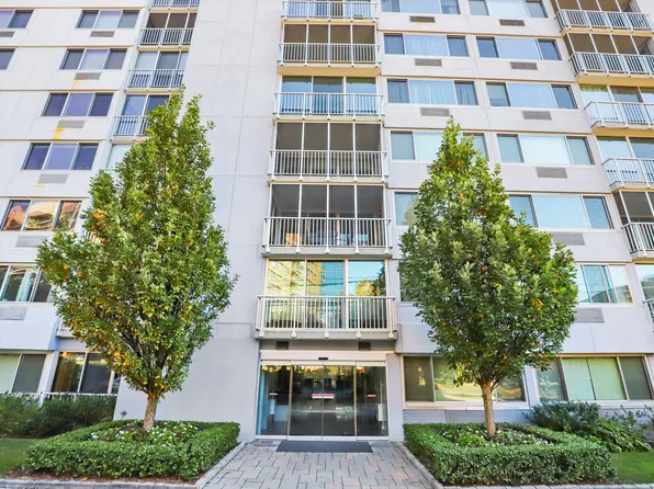 1 Strawberry Hill Avenue APT 5F, Stamford, CT 06902