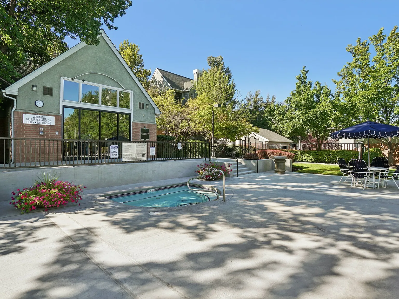 Sterling Village Apartments — Photo 1